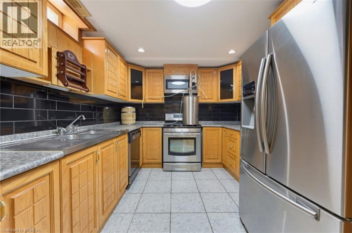 Photo 26 at 21 Cameron Lane, Brier Park, Brantford