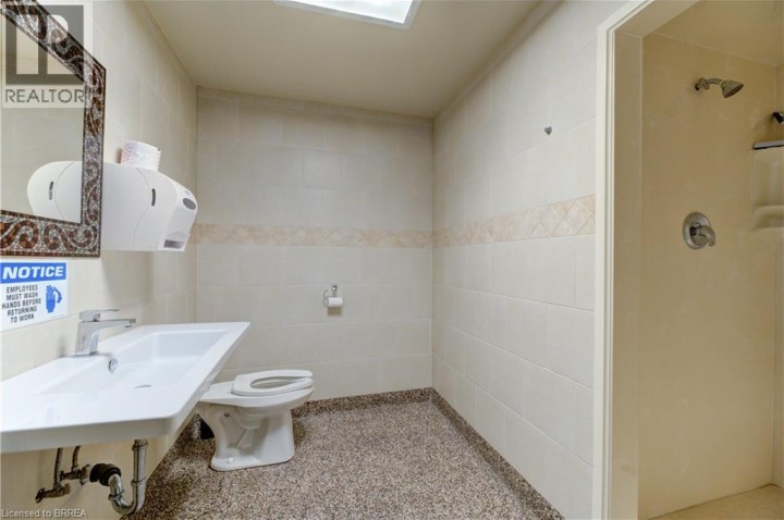 Photo 18 at 36 Easton Road, Lynden Park Mall, Brantford