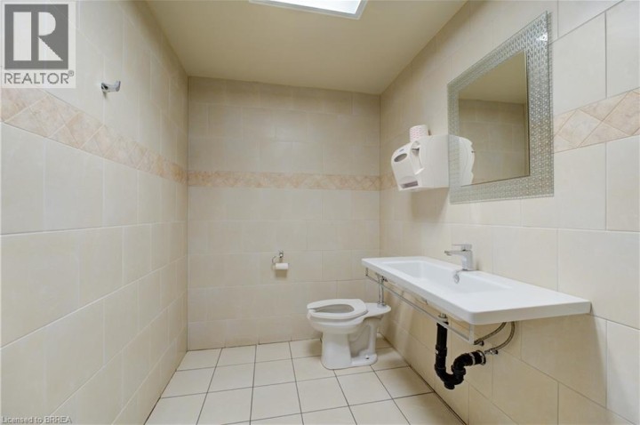Photo 19 at 36 Easton Road, Lynden Park Mall, Brantford