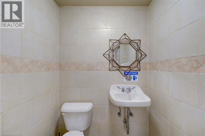 Photo 12 at 36 Easton Road, Lynden Park Mall, Brantford