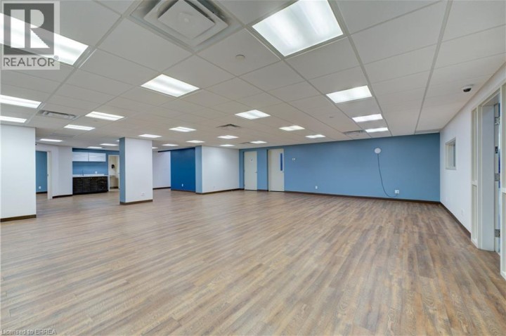 Photo 9 at 36 Easton Road, Lynden Park Mall, Brantford