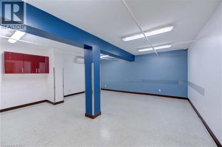 Photo 43 at 36 Easton Road, Lynden Park Mall, Brantford