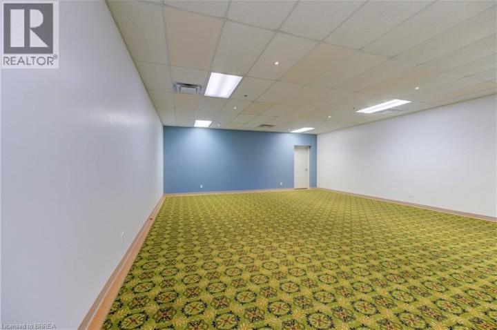 Photo 15 at 36 Easton Road, Lynden Park Mall, Brantford