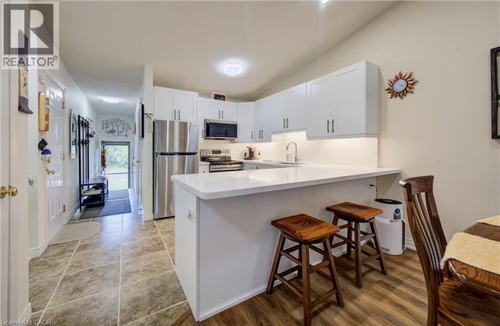 Photo 9 at 16 Steed Court, Echo Place, Brantford