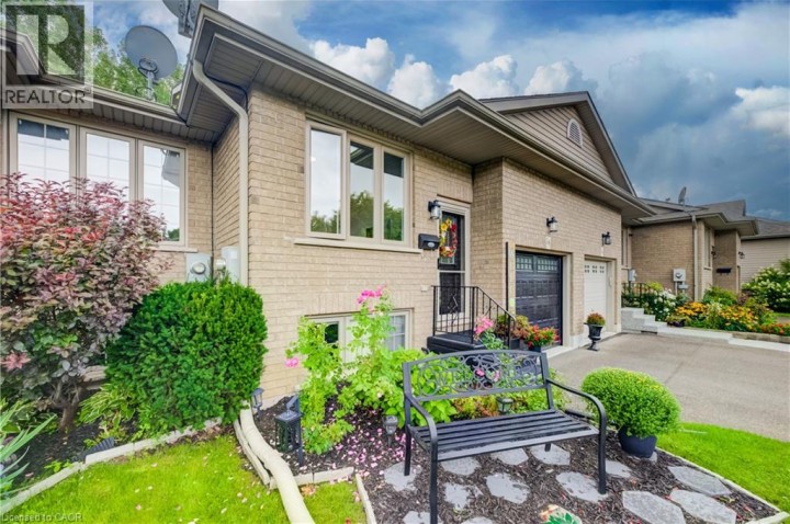 Photo 4 at 16 Steed Court, Echo Place, Brantford