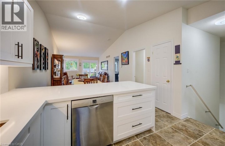 Photo 8 at 16 Steed Court, Echo Place, Brantford