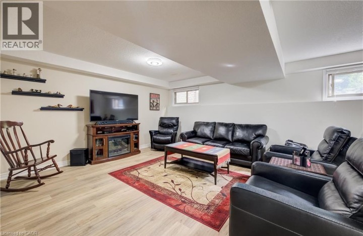 Photo 22 at 16 Steed Court, Echo Place, Brantford