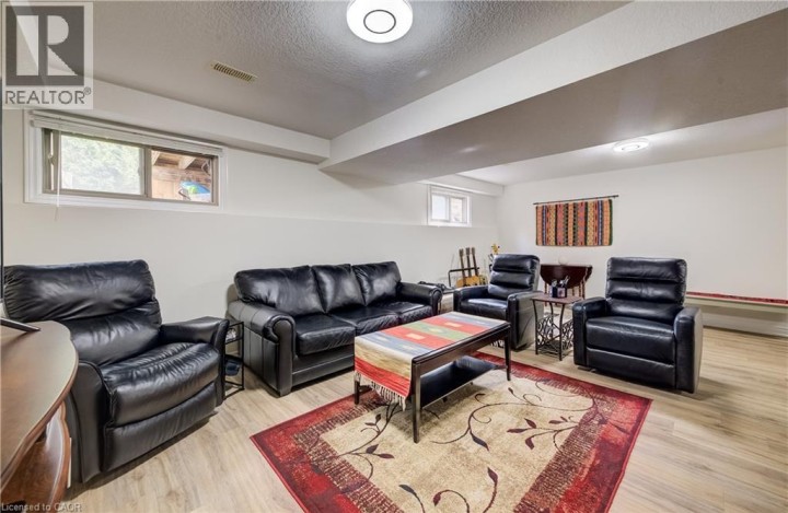 Photo 23 at 16 Steed Court, Echo Place, Brantford
