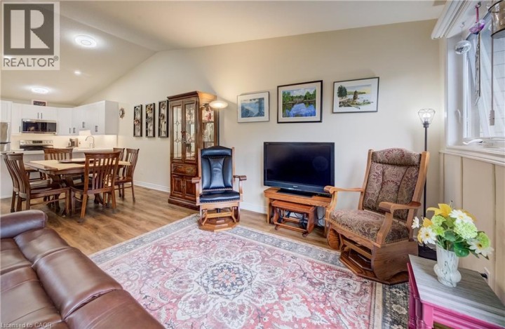 Photo 15 at 16 Steed Court, Echo Place, Brantford