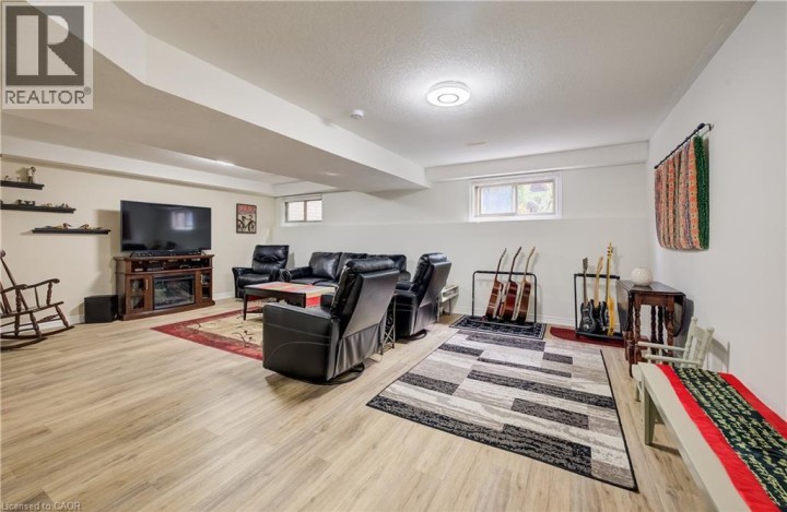 Photo 21 at 16 Steed Court, Echo Place, Brantford