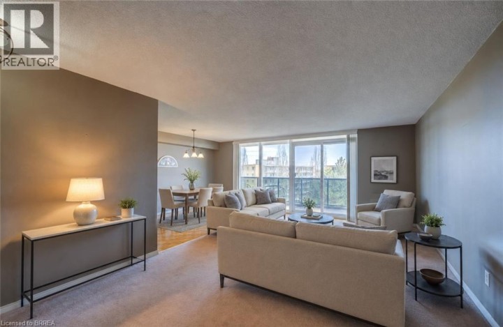 Photo 10 at 601 - 9 Bonheur Court, Lynden Hills, Brantford