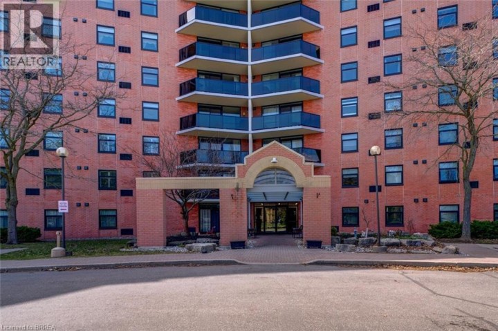 Photo 5 at 601 - 9 Bonheur Court, Lynden Hills, Brantford
