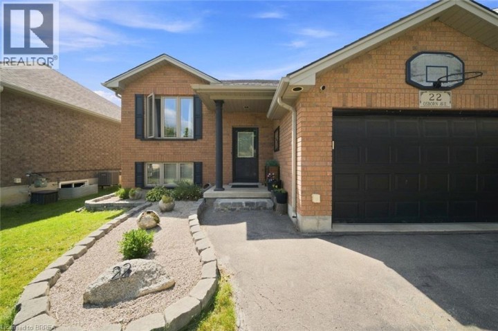 Photo 11 at 22 Osborn Avenue, Empire, Brantford