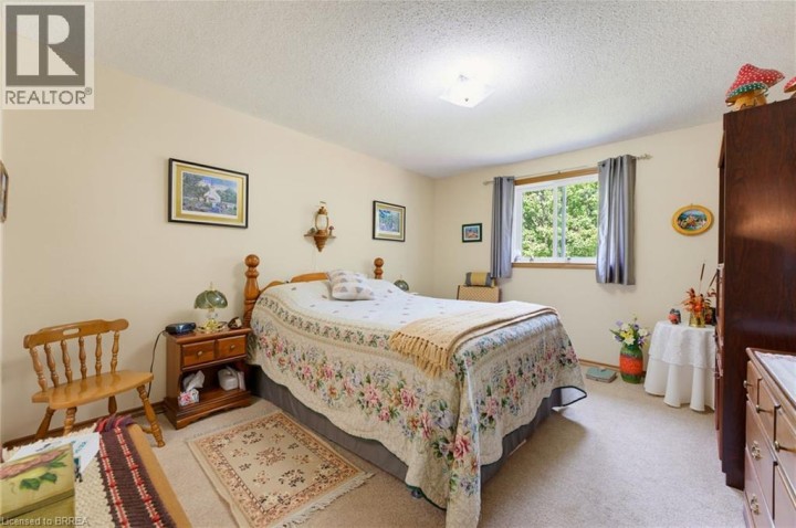 Photo 12 at 2 - 1 Buchanan Crescent, Lynden Hills, Brantford