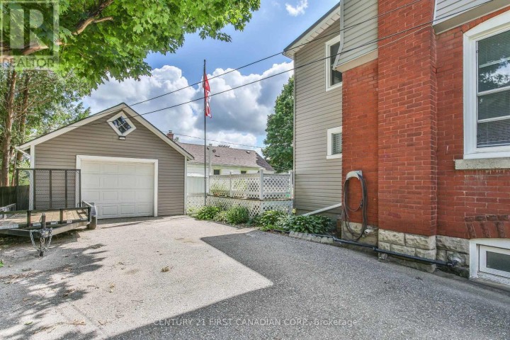 Photo 2 at 308 Broadway Street, Tillsonburg