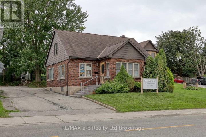 Photo 1 at 77 W Charles Street, Ingersoll - South, Ingersoll