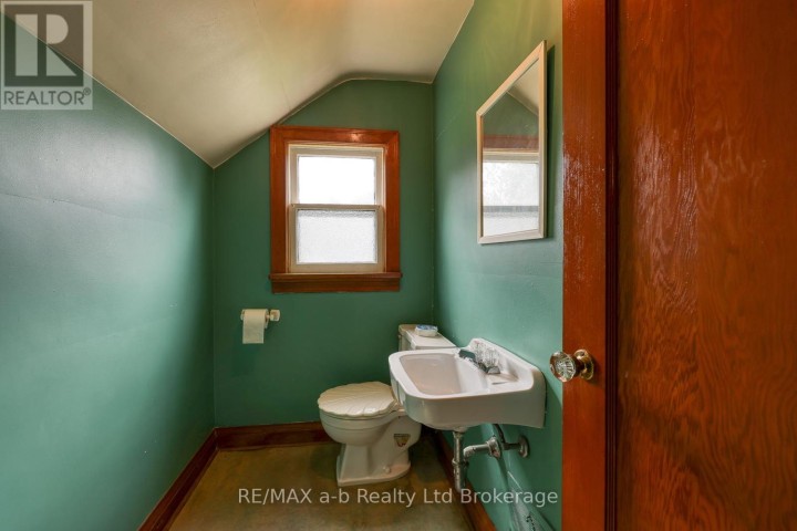 Photo 23 at 77 W Charles Street, Ingersoll - South, Ingersoll