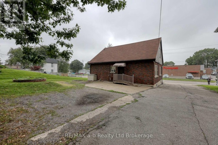 Photo 28 at 77 W Charles Street, Ingersoll - South, Ingersoll