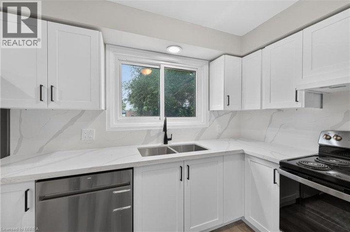 Photo 15 at 10 Elmwood Avenue, North Park / Wood St., Brantford