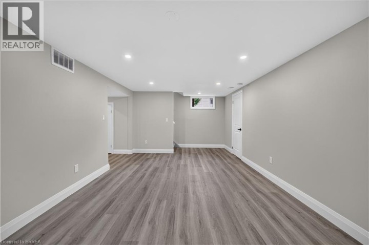 Photo 31 at 10 Elmwood Avenue, North Park / Wood St., Brantford