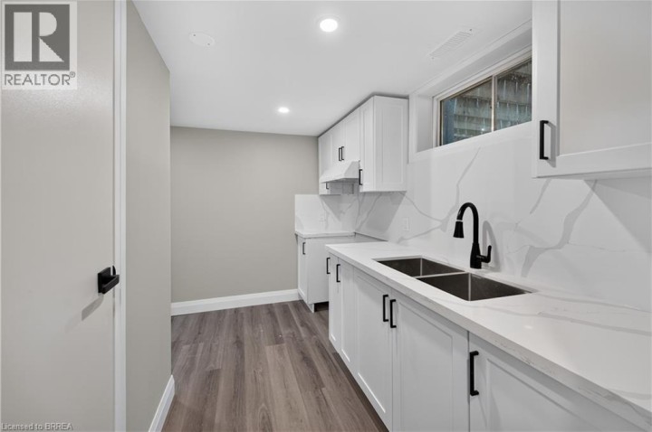 Photo 35 at 10 Elmwood Avenue, North Park / Wood St., Brantford
