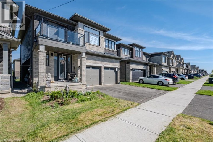 Photo 3 at 228 W Longboat Run, Empire South, Brantford