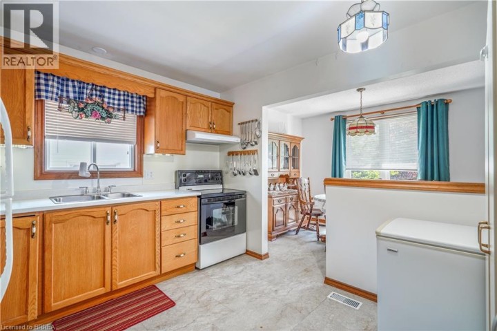Photo 14 at 58 Arbor Drive, Brantwood Park, Brantford