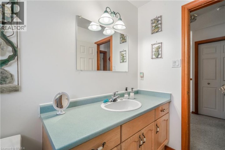 Photo 18 at 58 Arbor Drive, Brantwood Park, Brantford