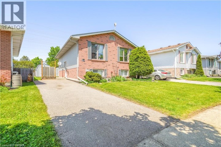 Photo 3 at 58 Arbor Drive, Brantwood Park, Brantford
