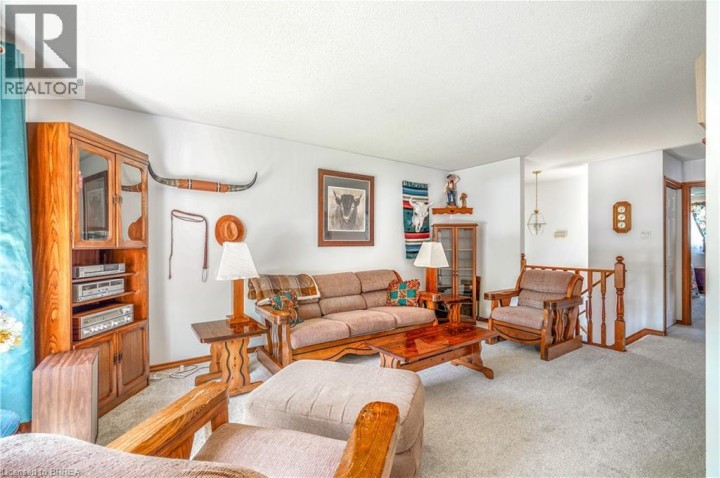 Photo 9 at 58 Arbor Drive, Brantwood Park, Brantford