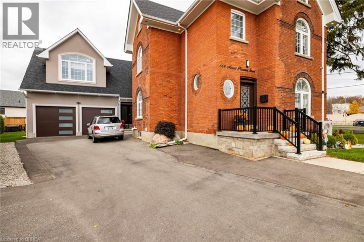 Photo 4 at 169 Mount Pleasant Street, Beckett, Brantford