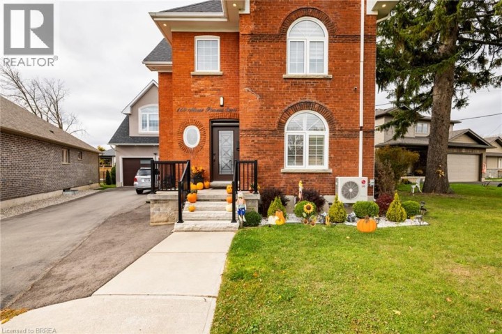 Photo 3 at 169 Mount Pleasant Street, Beckett, Brantford
