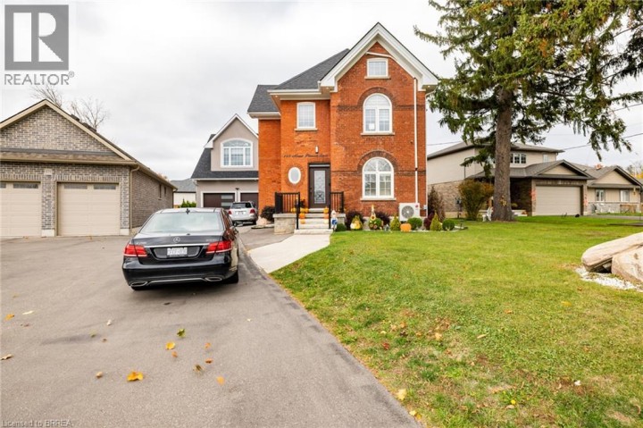 Photo 2 at 169 Mount Pleasant Street, Beckett, Brantford