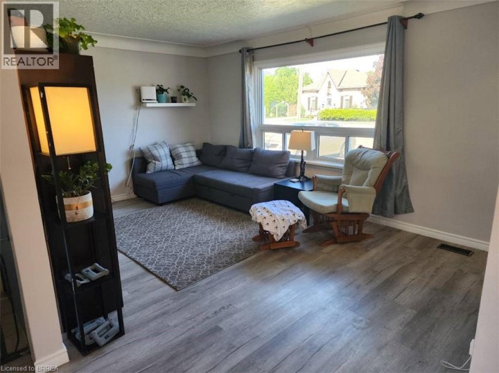 Photo 3 at 86 North Park Street, Terrace Hill, Brantford