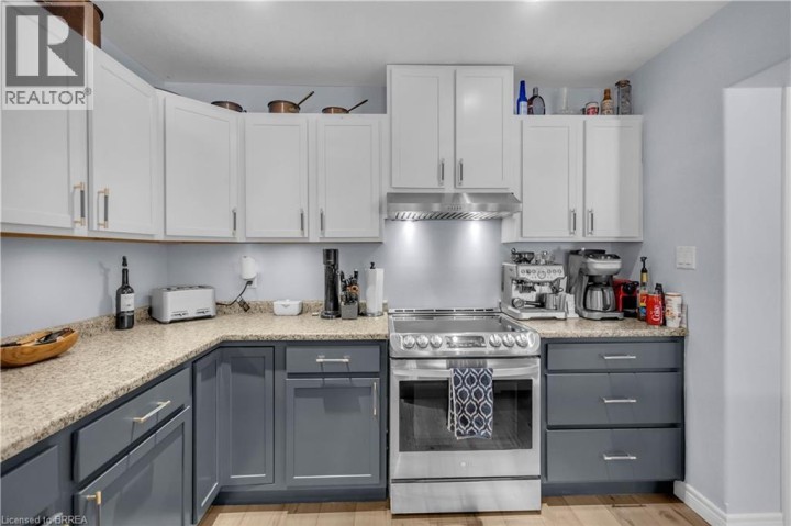 Photo 16 at 5 Grand River Avenue, Holmedale, Brantford