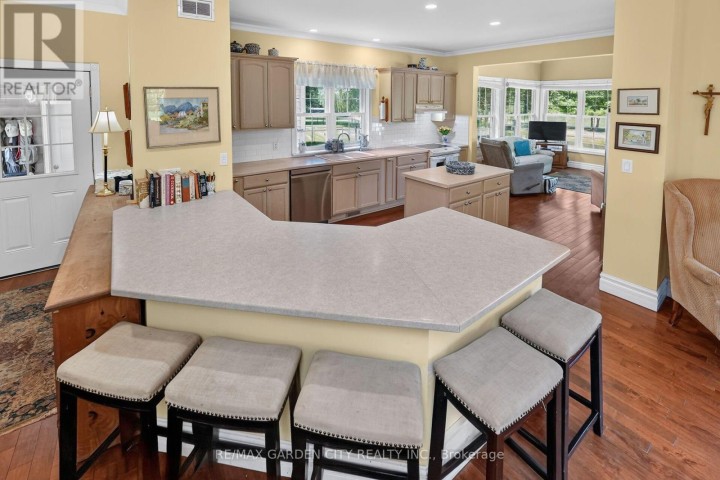 Photo 8 at 413 E 8th Concession Road, Rural Houghton, Norfolk County