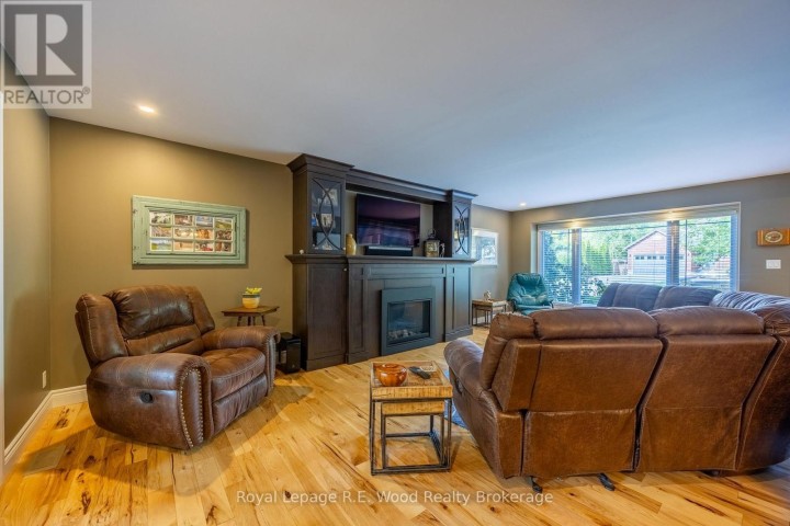 Photo 10 at 51 Parkwood Drive, Tillsonburg