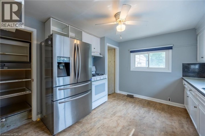 Photo 5 at 82 Salisbury Avenue, Eagle Place West, Brantford