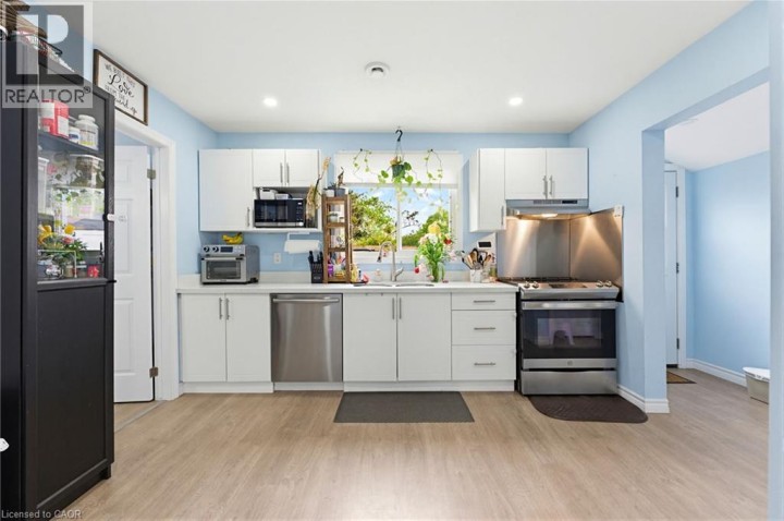 Photo 8 at 291 Park Avenue, East Ward, Brantford