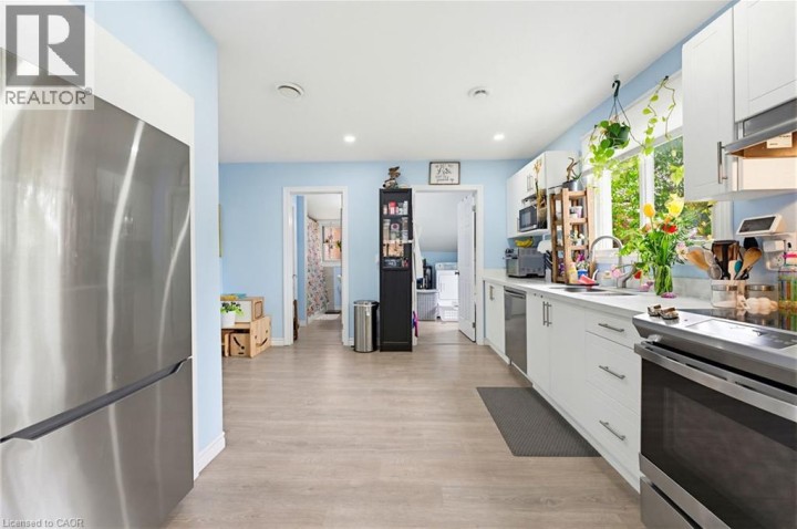 Photo 9 at 291 Park Avenue, East Ward, Brantford