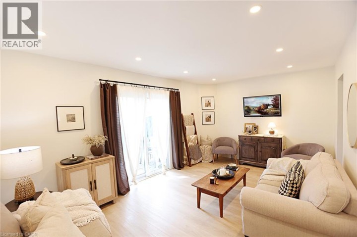 Photo 17 at 2 - 59 Blandford Street, Woodstock - North, Woodstock
