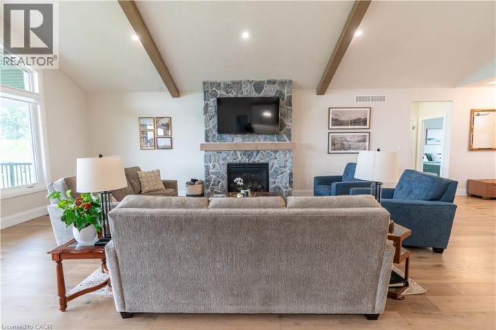 Photo 12 at 22 Hudson Drive, Oakhill Dr, Brantford