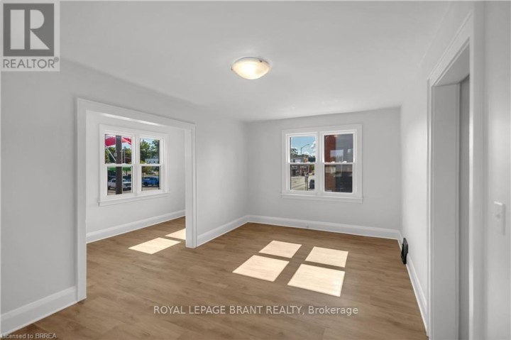 Photo 11 at 136 King Street, Delhi, Norfolk County