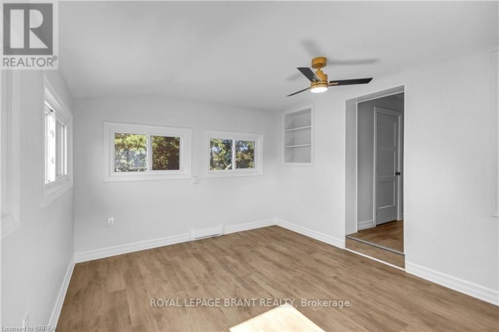Photo 17 at 136 King Street, Delhi, Norfolk County