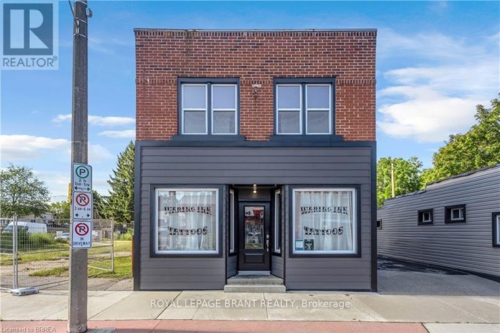 Photo 2 at 136 King Street, Delhi, Norfolk County