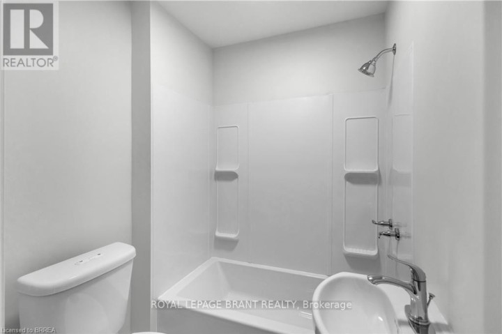 Photo 24 at 136 King Street, Delhi, Norfolk County