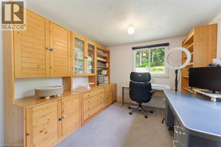 Photo 13 at 36 Slater Street, Holmedale, Brantford