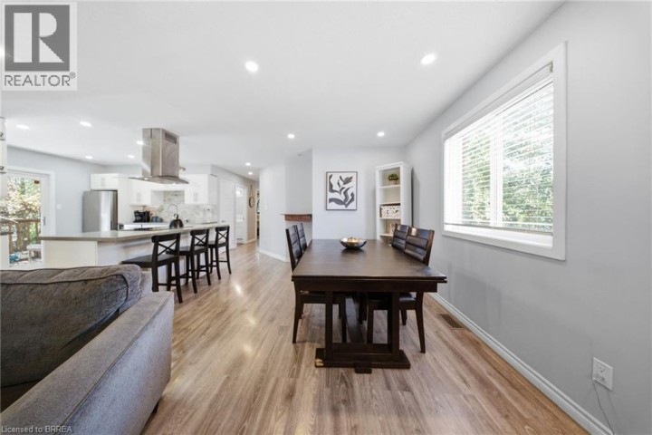 Photo 10 at 29 Strong Court, Rosedale / Gable Height, Brantford