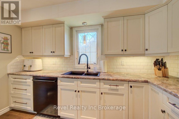 Photo 12 at 1119 Mohawk Street, Woodstock - North, Woodstock