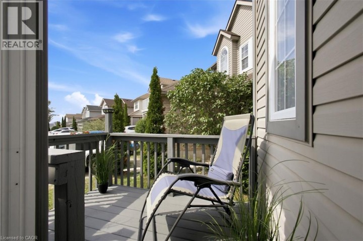 Photo 3 at 801 Hunters Gate Crescent, Woodstock - South, Woodstock